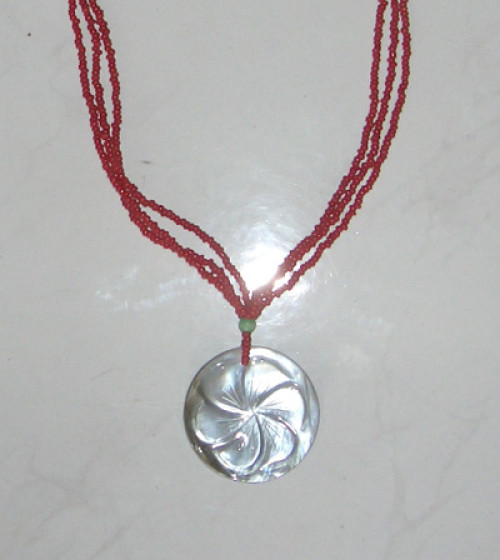 Necklace Black Shell Flower