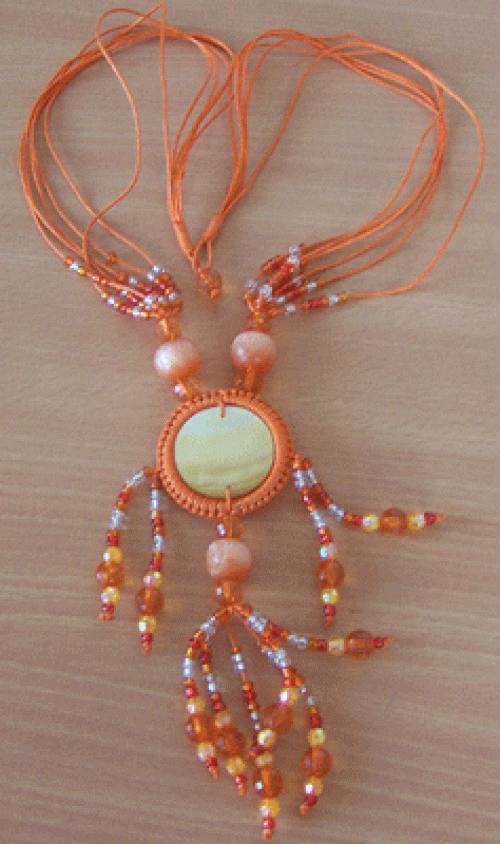 Mop Shell Necklace With Bead