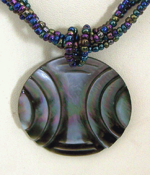 Black mop neklace with bead