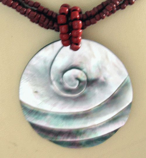 black shell necklace with bead