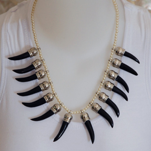 necklace art cutting with horn cow shell